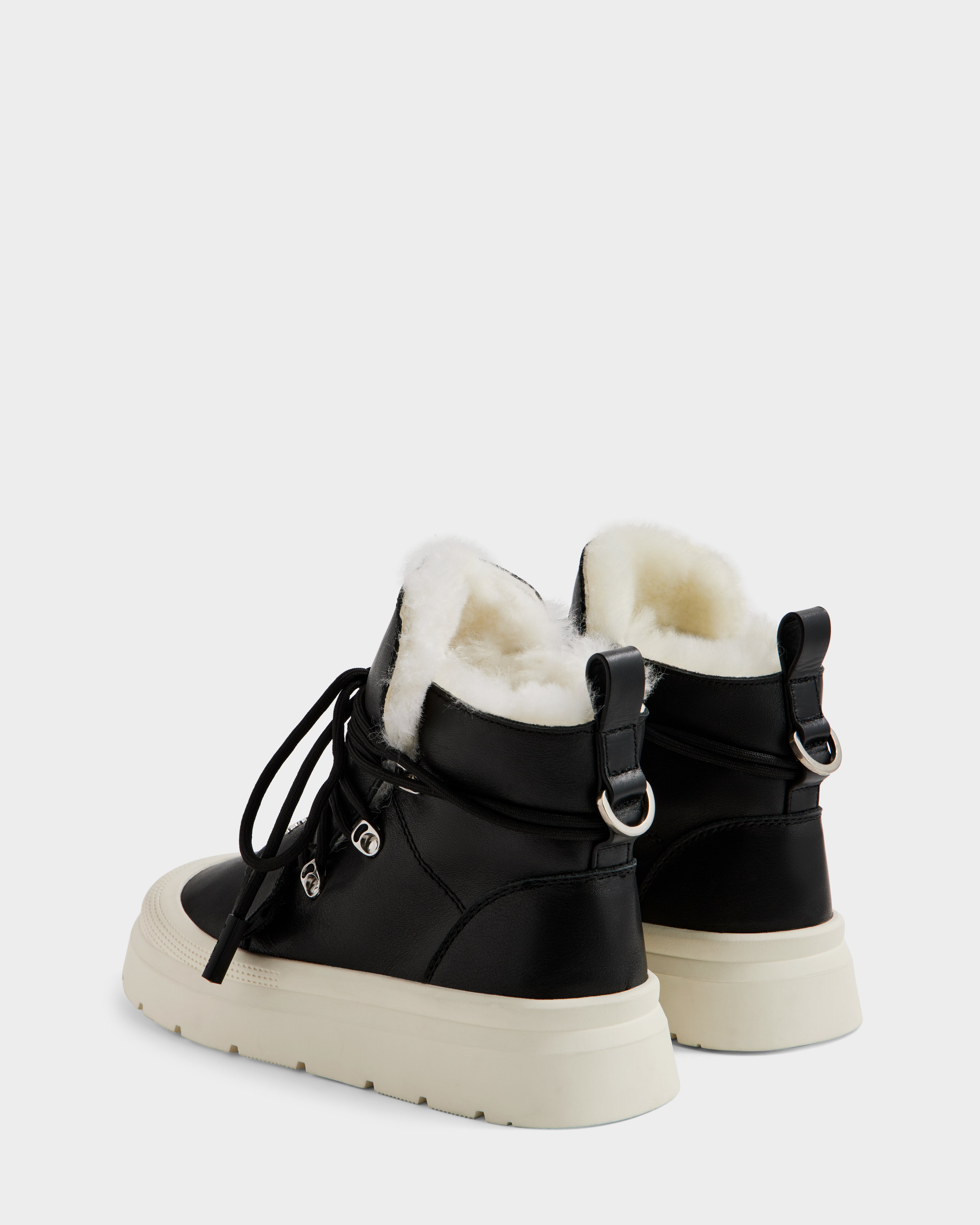 Black/Iceland